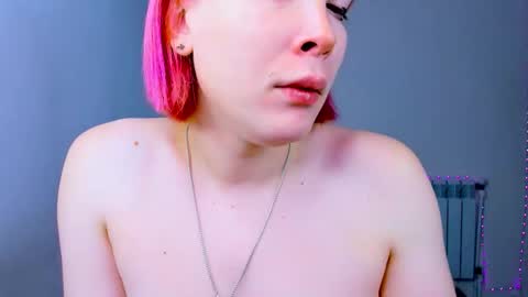 Kira online show from October 2025 07:23:01 PM