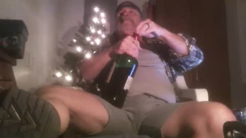 Snapshot of tennredneck chatting on December 2024 04:53:02 AM Tennredneck online show from December 2024 04:53:02 AM