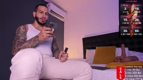 Teo Ferrer online show from November 2025 08:33:02 PM