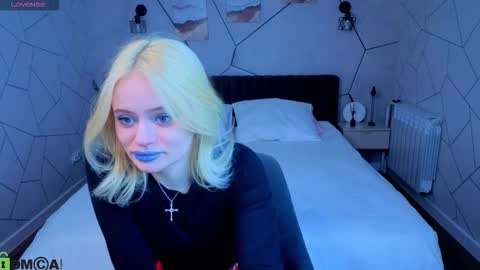 Tessa online show from March 2026 09:02:01 AM