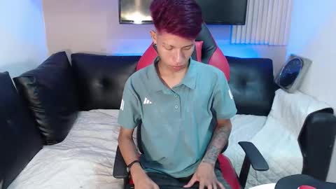 Snapshot of tessachains chatting on November 2025 06:52:01 PM tessachains online show from November 2025 06:52:01 PM