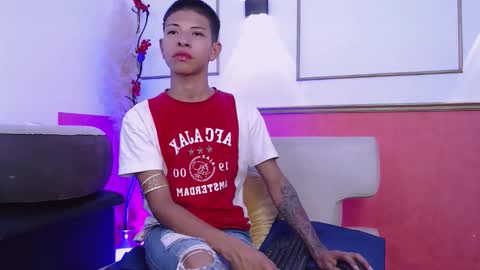 Snapshot of tessachains chatting on December 2025 05:03:01 AM tessachains online show from December 2025 05:03:01 AM