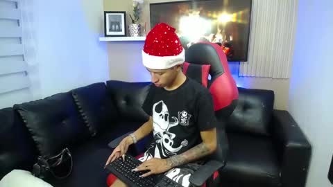 Snapshot of tessachains chatting on December 2025 03:57:01 AM tessachains online show from December 2025 03:57:01 AM