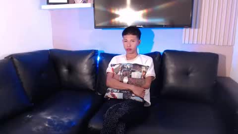 Snapshot of tessachains chatting on January 2026 06:04:01 AM tessachains online show from January 2026 06:04:01 AM