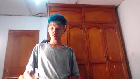 Snapshot of tessachains chatting on February 2026 12:37:01 AM tessachains online show from February 2026 12:37:01 AM