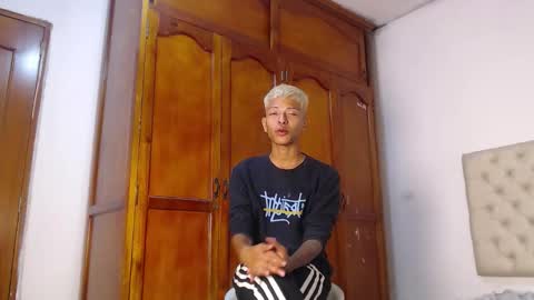 Snapshot of tessachains chatting on February 2026 02:22:01 AM tessachains online show from February 2026 02:22:01 AM