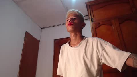 Snapshot of tessachains chatting on February 2026 12:06:02 PM tessachains online show from February 2026 12:06:02 PM