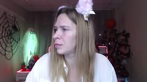 Snapshot of tessadaybreak chatting on October 2025 08:07:01 AM tessadaybreak online show from October 2025 08:07:01 AM