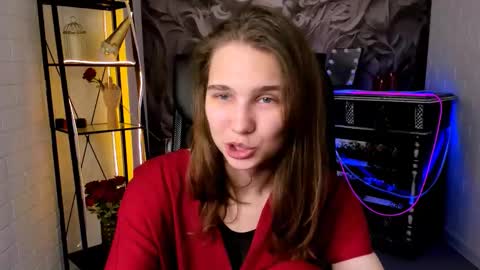 Snapshot of tessamill chatting on September 2025 06:24:01 AM Tessa online show from September 2025 06:24:01 AM