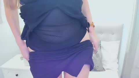 Snapshot of tesslovely chatting on May 2026 05:15:01 AM Tess online show from May 2026 05:15:01 AM