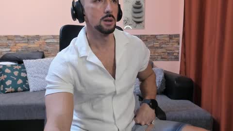 TexasHUNK online show from January 2025 06:07:01 PM