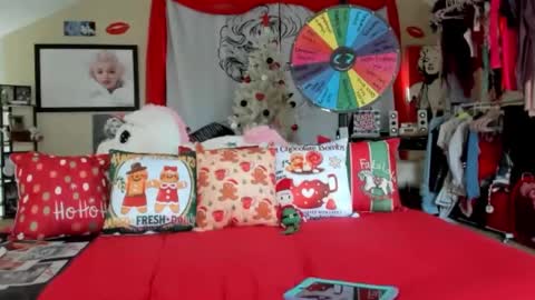 peachy online show from December 2024 07:15:02 PM