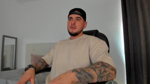 Snapshot of teylor_creed chatting on December 2025 06:47:02 PM teylor creed online show from December 2025 06:47:02 PM