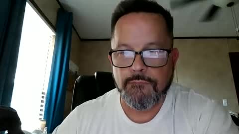 tgchkn86 online show from October 2025 05:55:02 PM