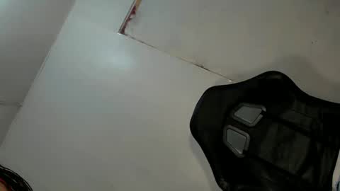 Snapshot of tgirl_luna69 chatting on March 2025 10:07:02 PM Luna online show from March 2025 10:07:02 PM