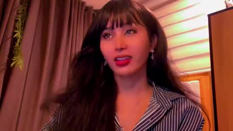 Snapshot of th3r3sa chatting on February 2025 04:54:02 PM th3r3sa online show from February 2025 04:54:02 PM