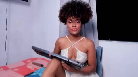 Snapshot of thaimy_ chatting on November 2025 12:54:01 AM thaimy_ online show from November 2025 12:54:01 AM