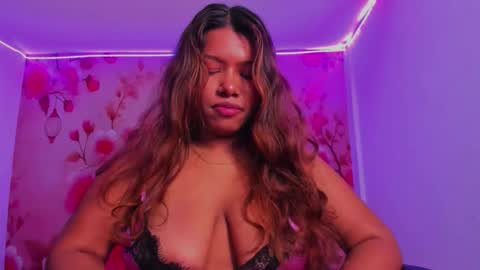 Andreina online show from October 2025 05:17:02 AM