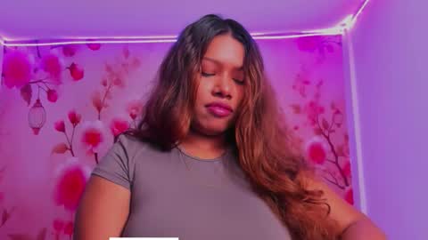 Andreina online show from November 2025 03:28:01 AM