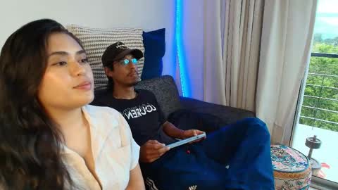 T H A I S  online show from April 2026 10:32:02 PM