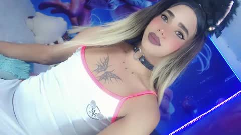 Snapshot of thalia_gil21 chatting on February 2025 08:49:02 PM Thalia Girl online show from February 2025 08:49:02 PM