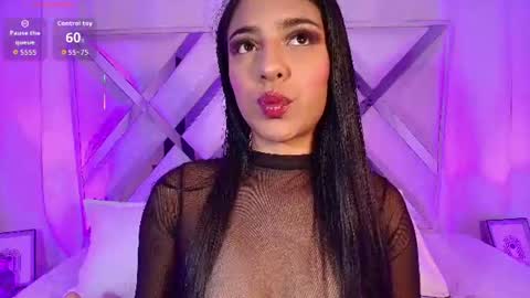 Snapshot of thalia_gomez__ chatting on June 2026 11:04:01 AM thalia online show from June 2026 11:04:01 AM
