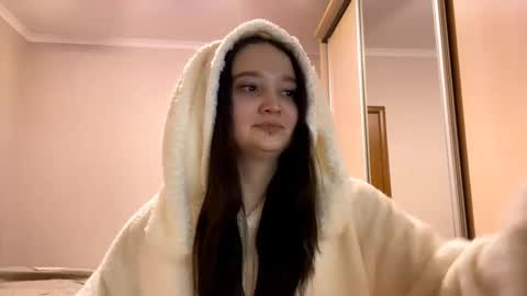 Snapshot of thaliakuchem chatting on February 2026 04:12:02 PM Yumi online show from February 2026 04:12:02 PM