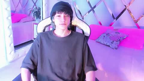 Snapshot of thanier_18 chatting on February 2026 07:36:01 PM thanier_18 online show from February 2026 07:36:01 PM