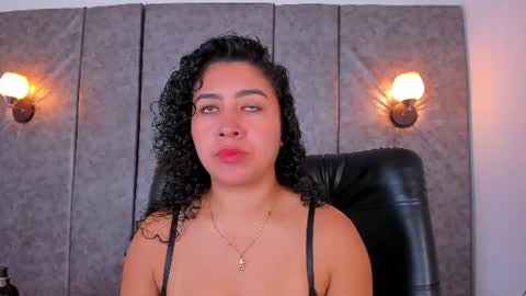Snapshot of thara_webstter chatting on July 2026 11:37:02 AM thara webstter online show from July 2026 11:37:02 AM
