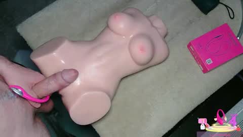 Snapshot of thatswhatshesaid143 chatting on October 2025 03:18:01 AM ThatsWhatSheSaid online show from October 2025 03:18:01 AM