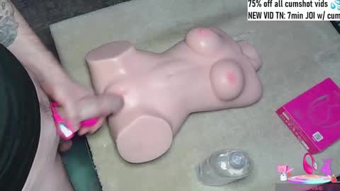 Snapshot of thatswhatshesaid143 chatting on November 2025 02:24:02 AM ThatsWhatSheSaid online show from November 2025 02:24:02 AM