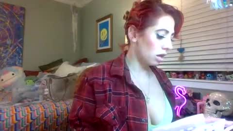 Snapshot of the_beasts2 chatting on December 2025 01:32:01 AM the_beasts2 online show from December 2025 01:32:01 AM