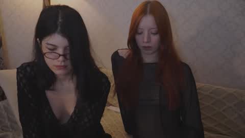 EllaLyn online show from October 2025 08:21:02 PM