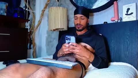 the dog lian online show from November 2025 02:50:01 PM