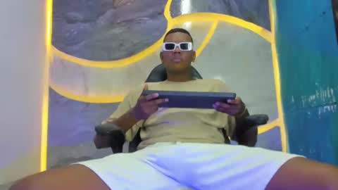 the_hot_boy0 online show from November 2025 12:04:01 PM