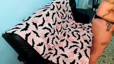 lina luna online show from December 2025 11:15:02 AM