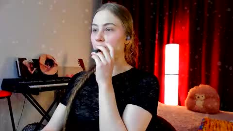 Ally    STREAMING ON TWITCH NOW Check my Twitter for updates online show from December 2025 02:37:01 PM