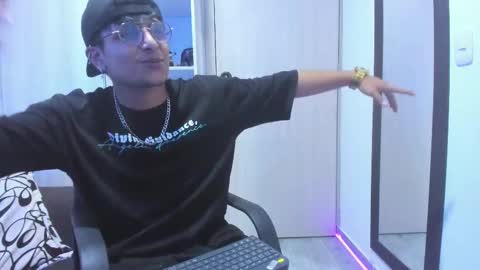 Danny online show from September 2025 04:02:02 AM