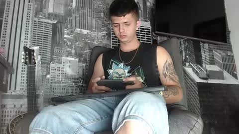 Snapshot of theangelmiguel chatting on December 2024 04:01:01 AM Miguel Angel online show from December 2024 04:01:01 AM