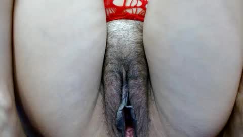 Snapshot of thebestpussyhairy chatting on December 2024 02:32:01 AM Karla online show from December 2024 02:32:01 AM