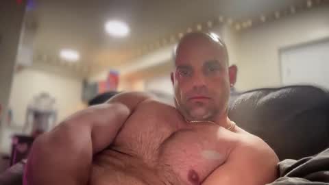 Snapshot of thebuzz777 chatting on January 2025 06:35:01 AM theBuzz777 online show from January 2025 06:35:01 AM