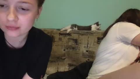 Snapshot of thecrystal chatting on September 2025 10:20:02 PM Crystal online show from September 2025 10:20:02 PM