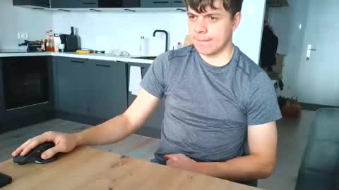 thecuteguy144949 online show from November 2025 11:19:01 AM