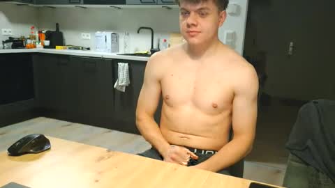 thecuteguy144949 online show from November 2025 04:25:01 PM