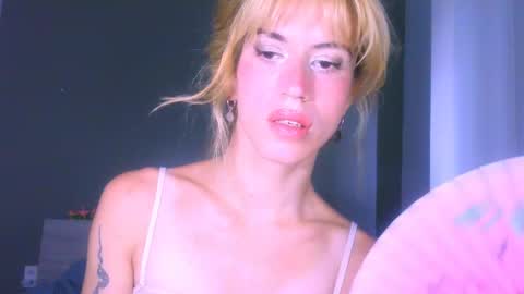 Snapshot of thedollxxxperience chatting on April 2026 04:46:01 AM Yolanda online show from April 2026 04:46:01 AM