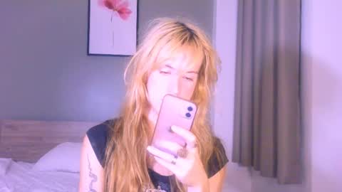 Snapshot of thedollxxxperience chatting on April 2026 12:21:01 PM Yolanda online show from April 2026 12:21:01 PM