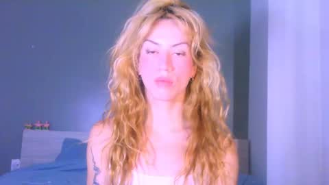 Snapshot of thedollxxxperience chatting on April 2026 11:41:01 PM Yolanda online show from April 2026 11:41:01 PM