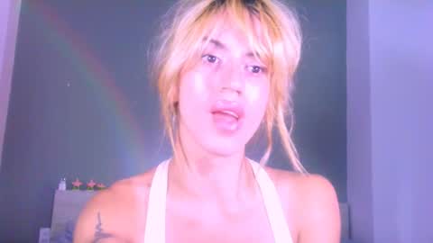 Snapshot of thedollxxxperience chatting on May 2026 04:07:02 AM Yolanda online show from May 2026 04:07:02 AM
