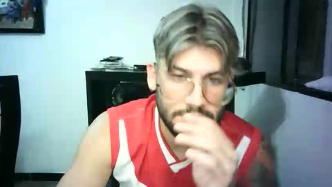 Snapshot of thedragonboyxxx chatting on March 2026 05:07:01 AM thedragonboyxxx online show from March 2026 05:07:01 AM
