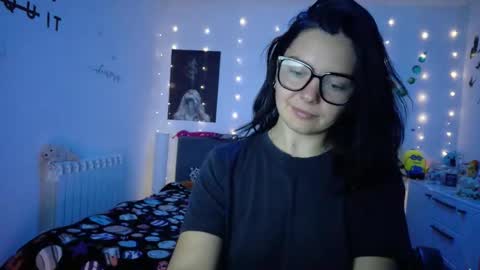 Snapshot of thefarmergirl chatting on October 2025 03:52:01 PM TheFarmergirl online show from October 2025 03:52:01 PM